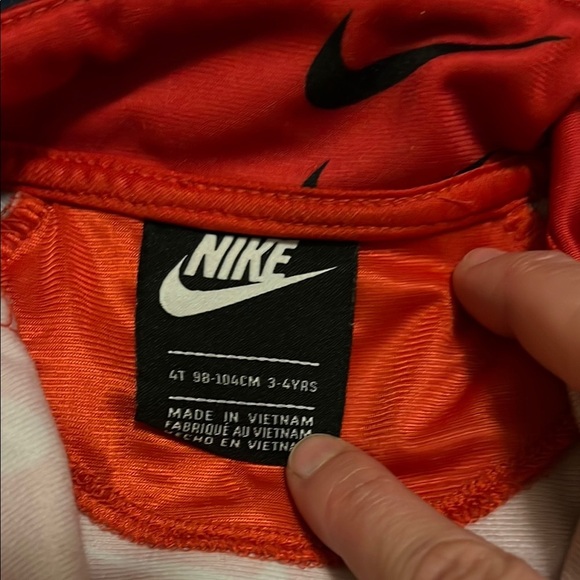 Kids Nike Red Jacket Lightweight Full-Zip - Picture 6 of 7